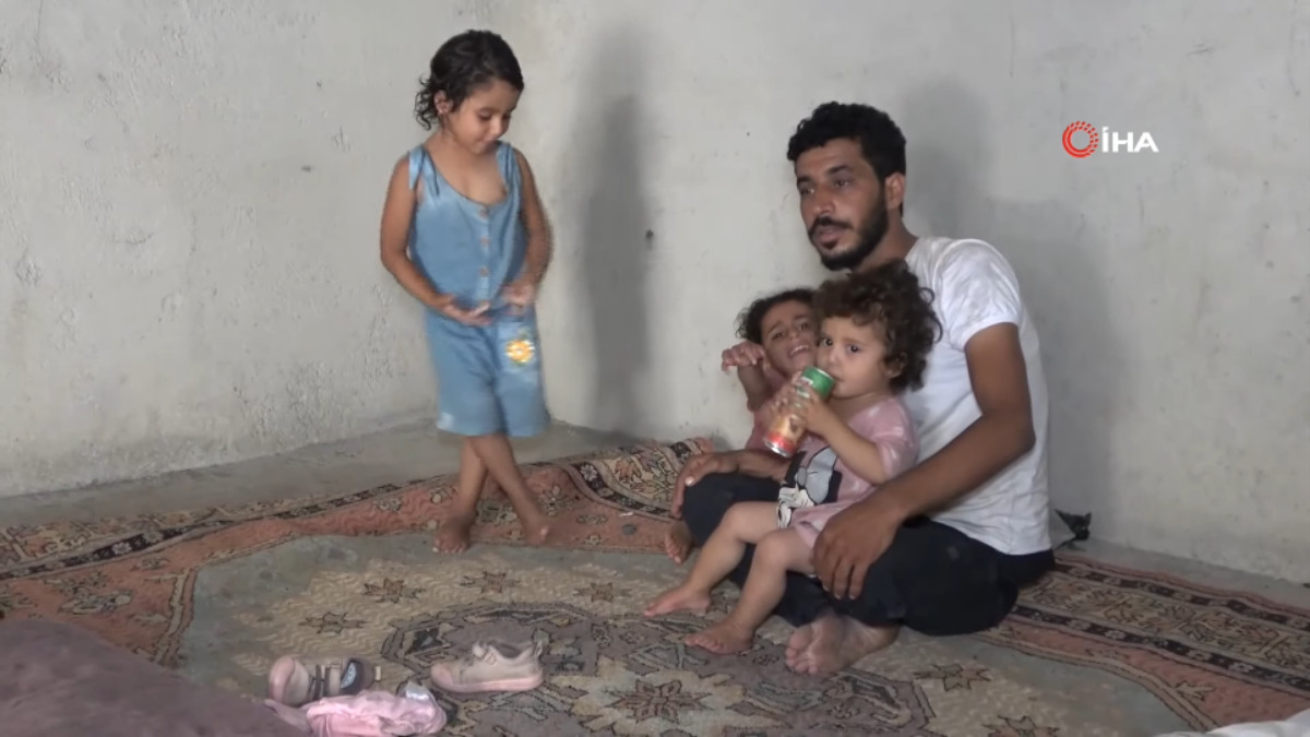 Adana'da eşi tarafından terk edilen Suriyeli adam 3 çocuğuyla bir başına kaldı