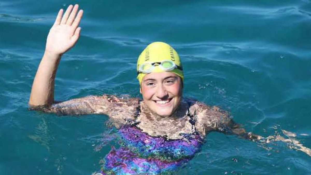 Aysu Türkoğlu Kuzey Kanalı'nı yüzerek geçen birinci Türk bayan oldu