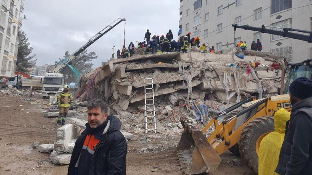 Diyarbakır'da 137 kişinin öldüğü 2 apartman hem ruhsatsız hem projesiz çıktı
