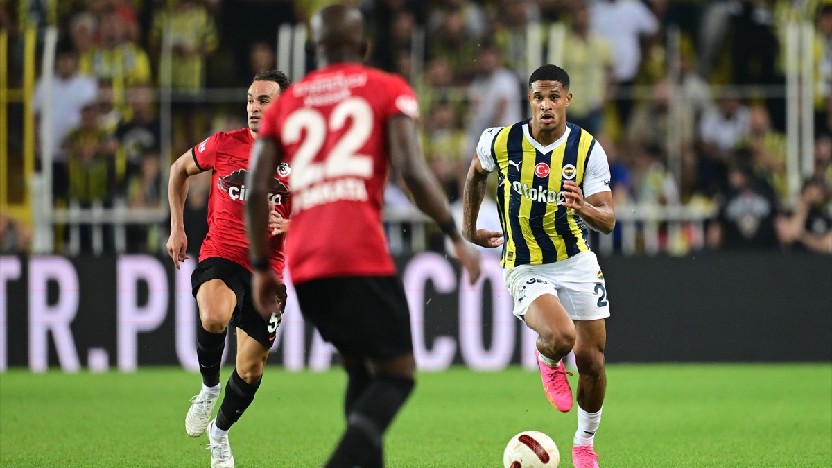 Gaziantep FK'nın penaltı beklediği konuma hakem devam' dedi