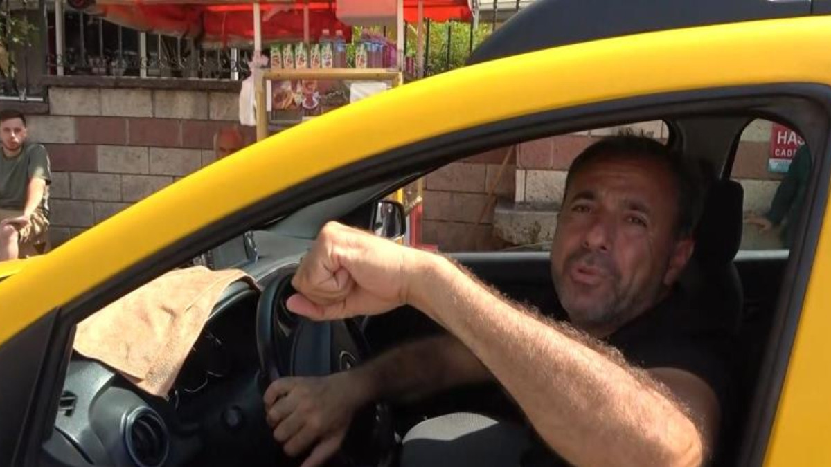 İstanbul'da değişim saati mazeretiyle müşteri almayan taksici kamerada