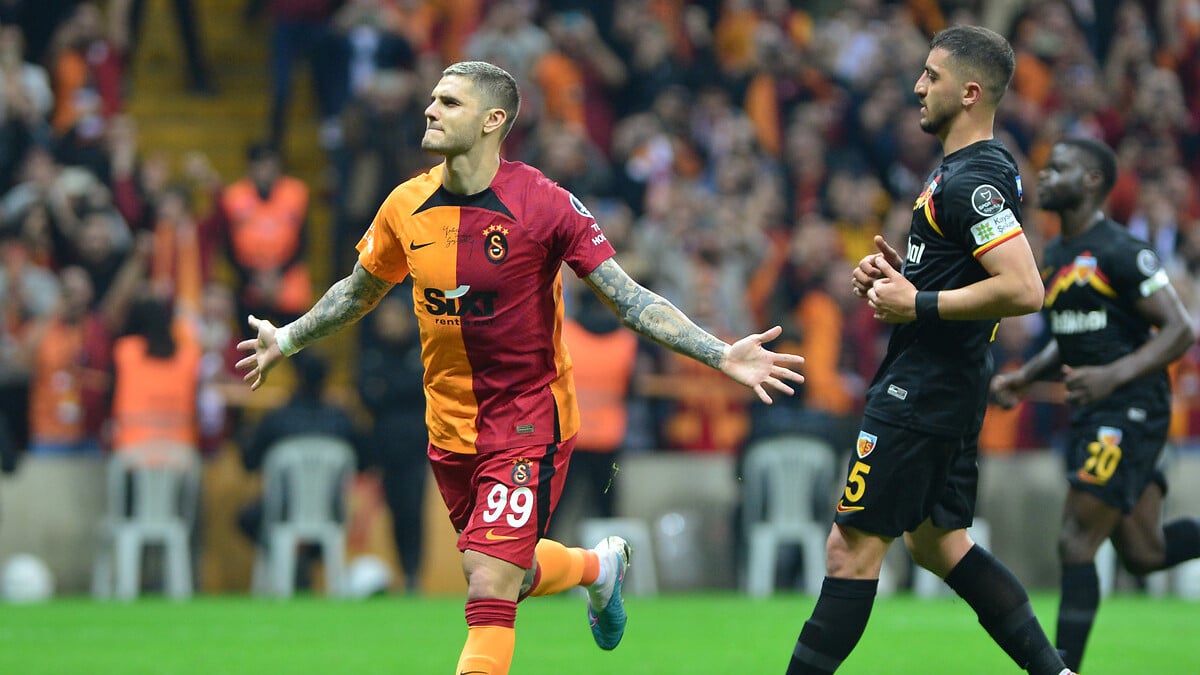 Kayserispor - Galatasaray maçının birinci 11'leri