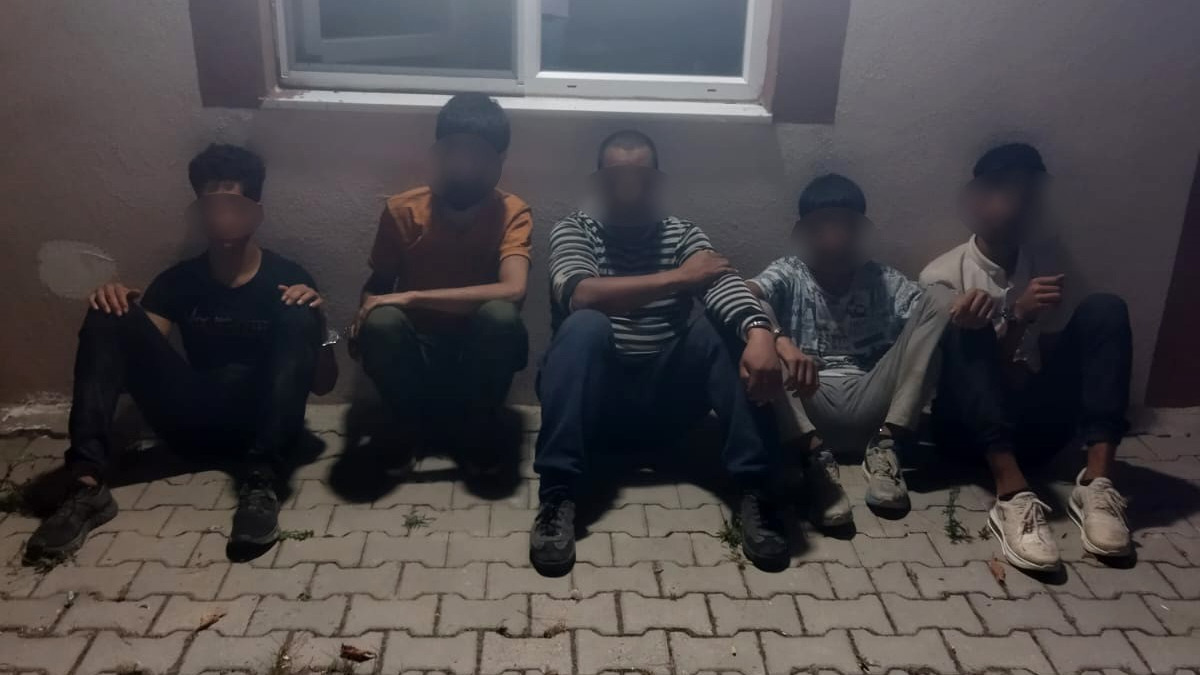 Kırklareli’nde göçmen operasyonu! 53 kişi yakalandı