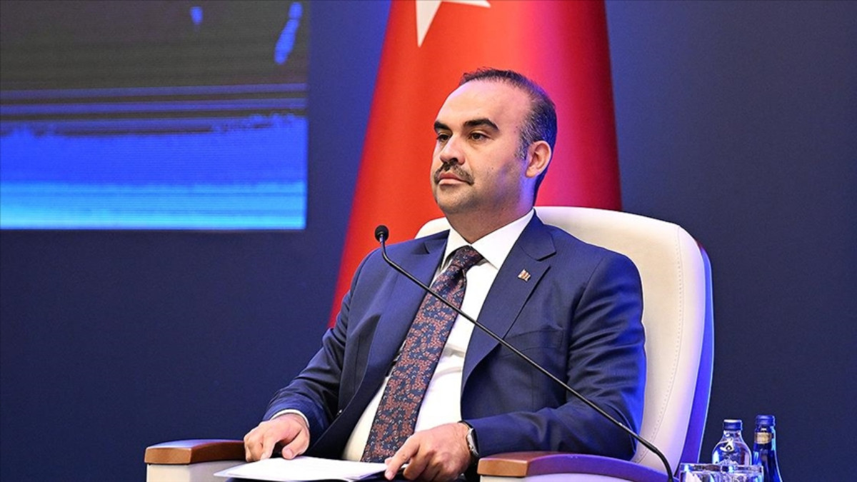 Mehmet Fatih Kacır: Sarsıntı bölgesindeki yatırımlar için 479 teşvik dokümanı düzenlendi