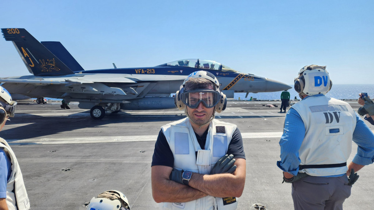 Selçuk Bayraktar, ABD uçak gemisinde tatbikata katıldı