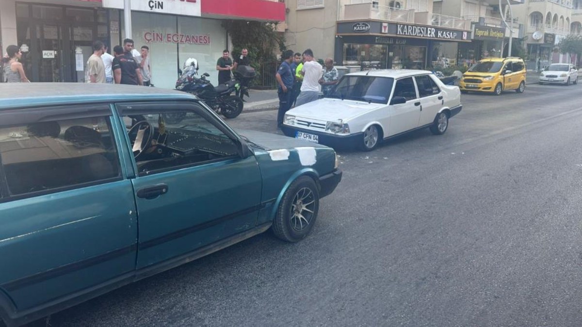 Antalya'da alkollü şoför kaza yaptı: Ehliyetinin olmadığı ortaya çıktı