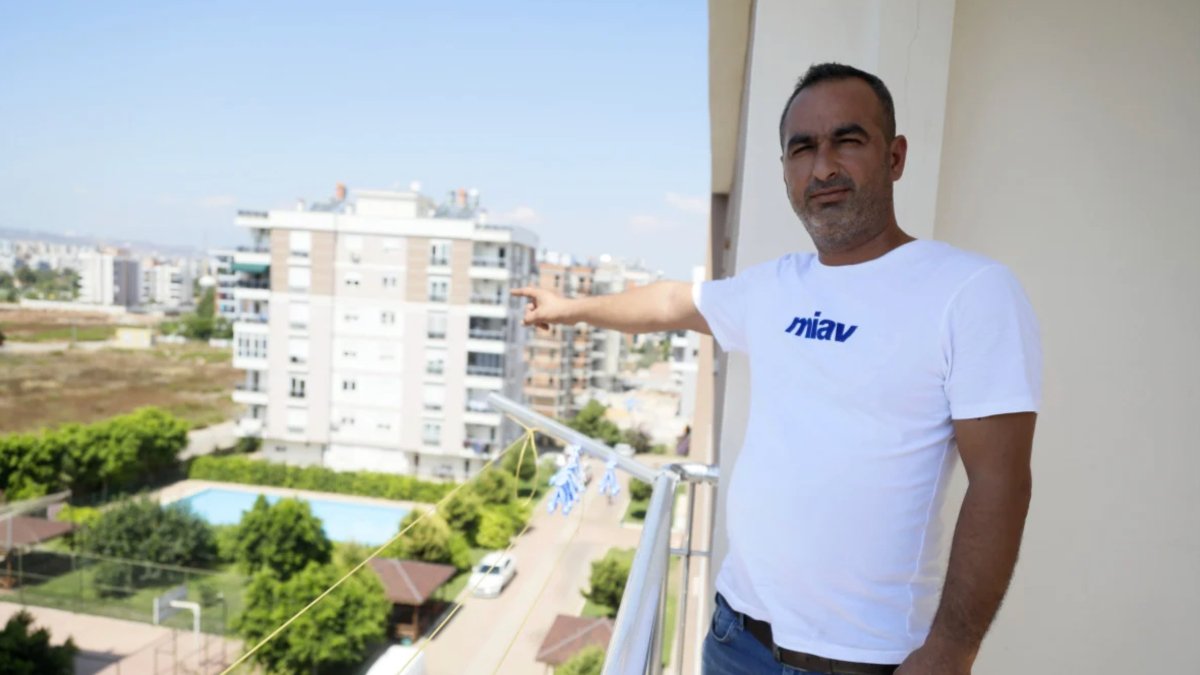 Antalya'da boşanma etabındaki eşiyle komşu olan adam