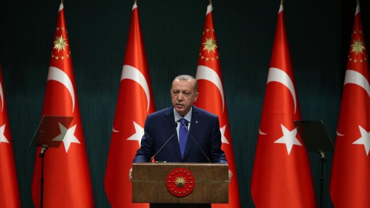 Cumhurbaşkanı Erdoğan'dan başörtüsüne yönelik taarruzlara sert reaksiyon