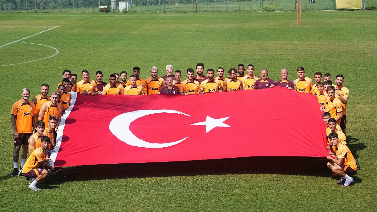 Galatasaray'dan Muhteşem Lig tarihinin en kıymetli takımı