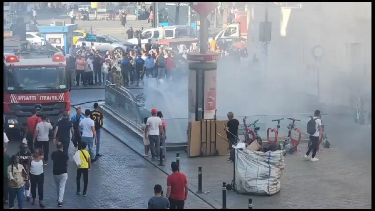 İstanbul'da metro durağında yangın çıktı
